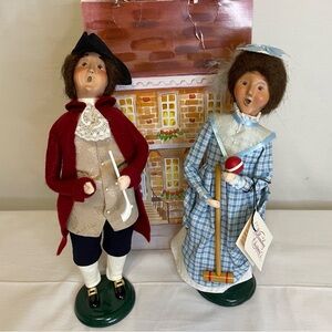 1999 and 2000 WILLIAMSBURG Holiday Carolers by Byers Choice